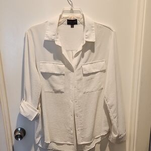 White Button-Up Blouse Roll Up Sleeve Light Stretch